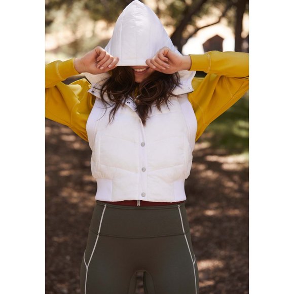 NWT FP Movement Nature Seeker Puffer Vest / White - Picture 2 of 9